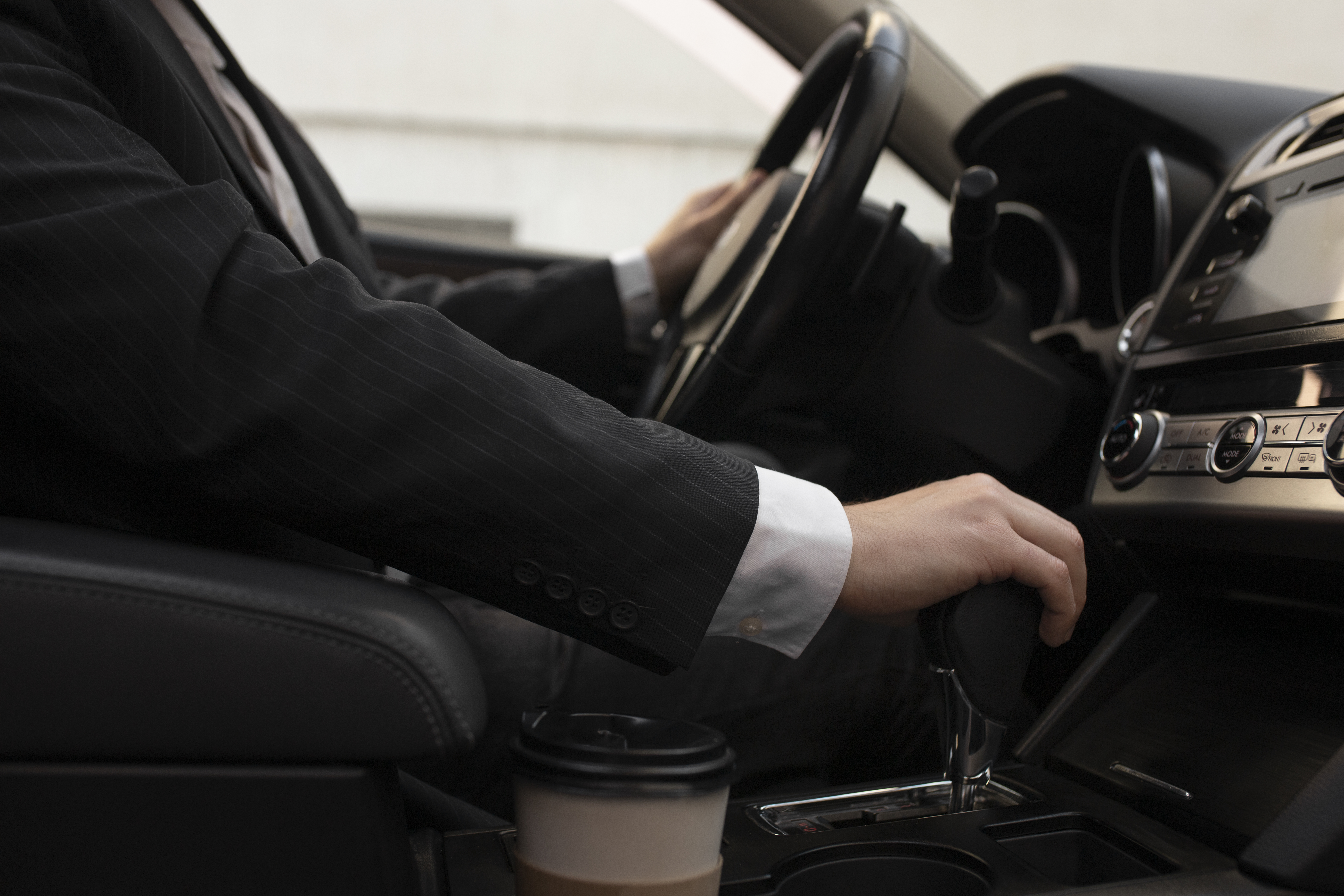 Best Limousine Service in Singapore | Airport Transfer - Disposal | Contact Elite Lux Limousine Services | Malaysia Disposal Private Car Hire | Luxury Limousine Services | Airport Transfer Booking Tips