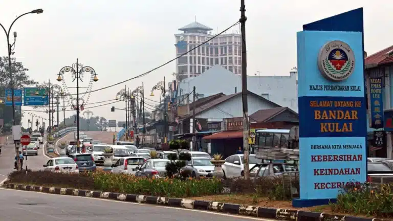 Private Car Hire Taxi Travel to Malaysia | Private Car With Driver Singapore To Malaysia | Senai Private Car Hire | Kulai Private Car Hire